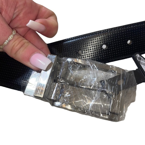 Tahari brand double sided reversible black leather belt SZ 36 NEW - Picture 9 of 9